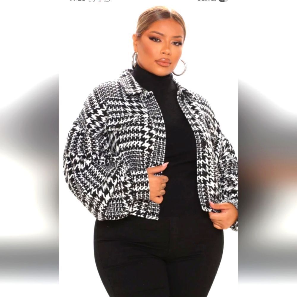 Forever 21 Black and White Geometric Blazer